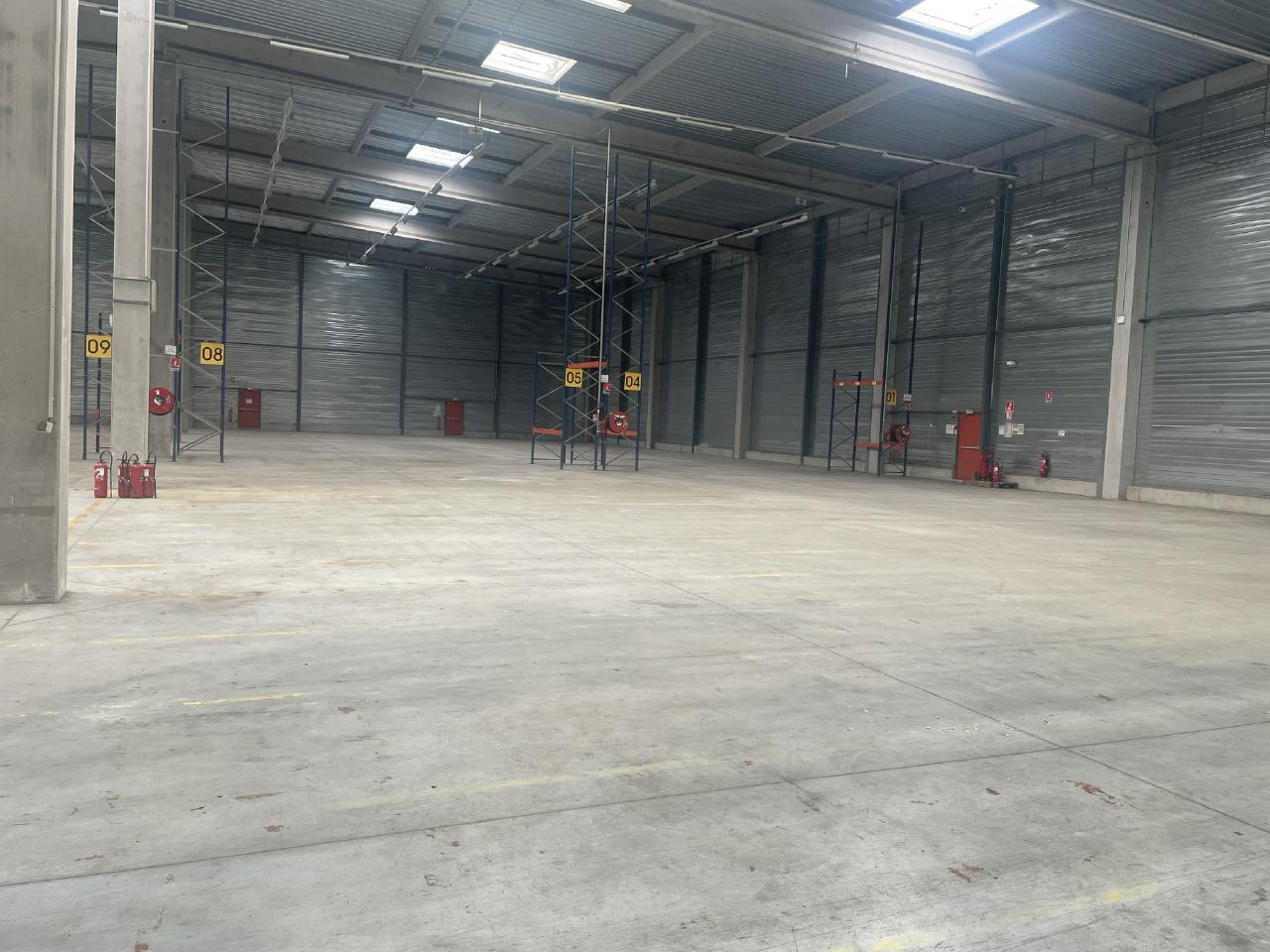 Entrepôt Mer 1081m² Location entrepôt Mer Loir-et-Cher OLLOG2421834 3